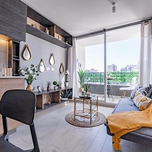 Tu Segundo Hogar, En El Corazon De Santiago